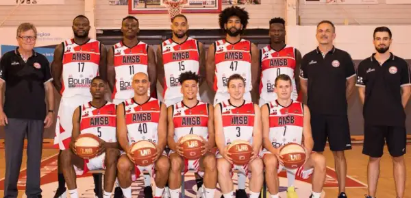 équipe d'AIX Maurienne Savoie Basket